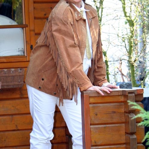 Elizabeth 2019-03-3016.19.18-a.jpg
